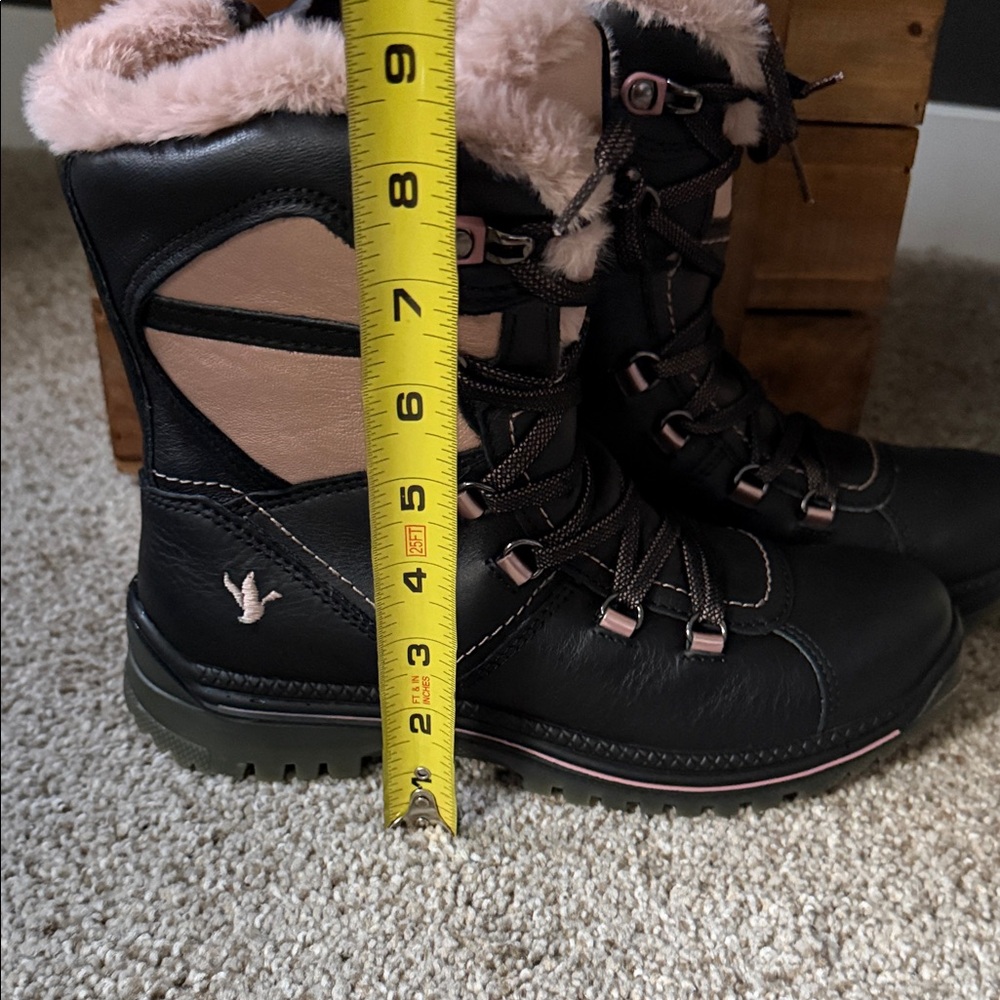 Santana Canada Majesta 3 Women's Black Leather and Pink Fur-Lined Boots size 8 - Picture 9 of 9